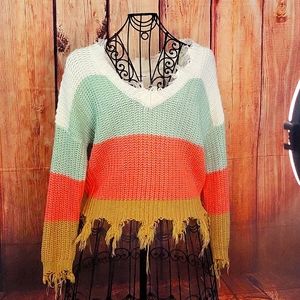 LOVE Tree Boutique Distresses block Sweater Size Small